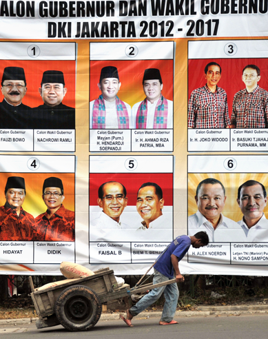 une photographie du photographe de l'afp bay ismoyo qui a remporté l'indonesian photo award
