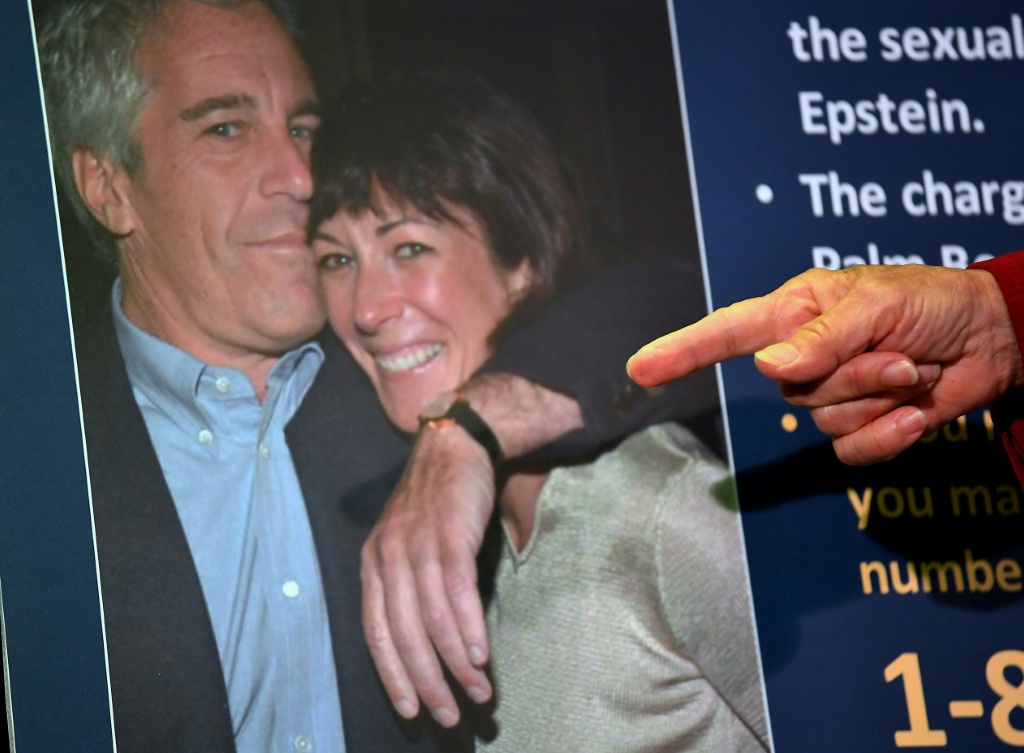 Democrats call for special counsel to probe Trump's Epstein ties