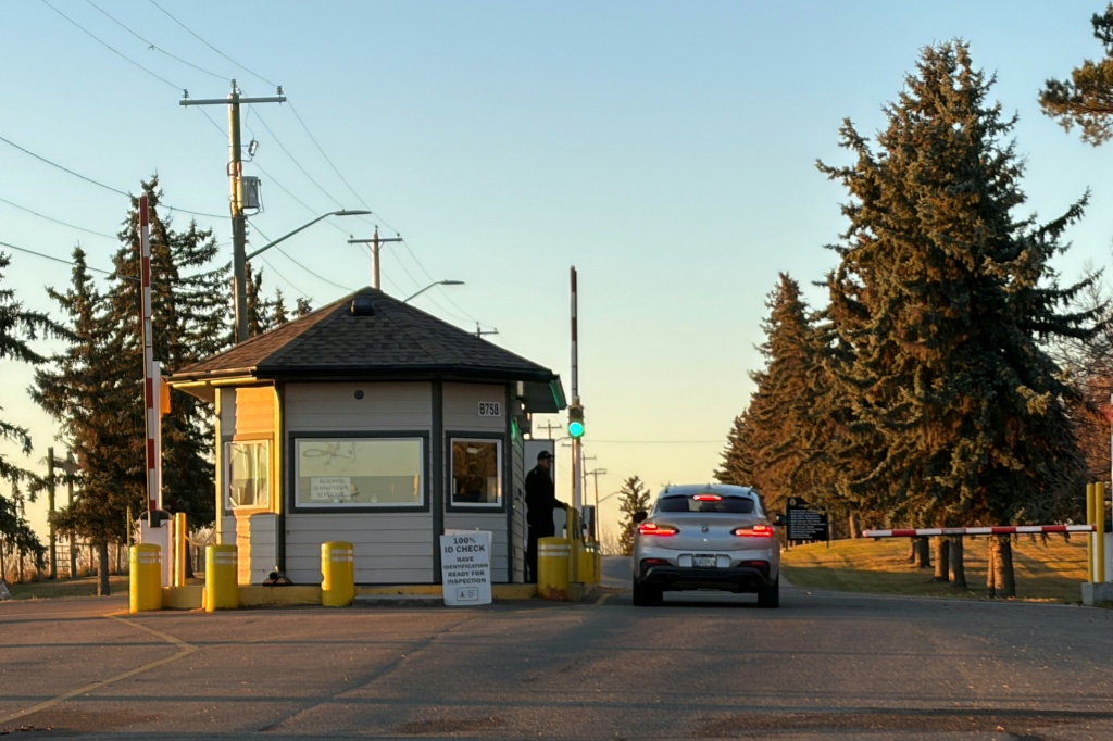Multiple deaths, injuries at western Canada military base: minister