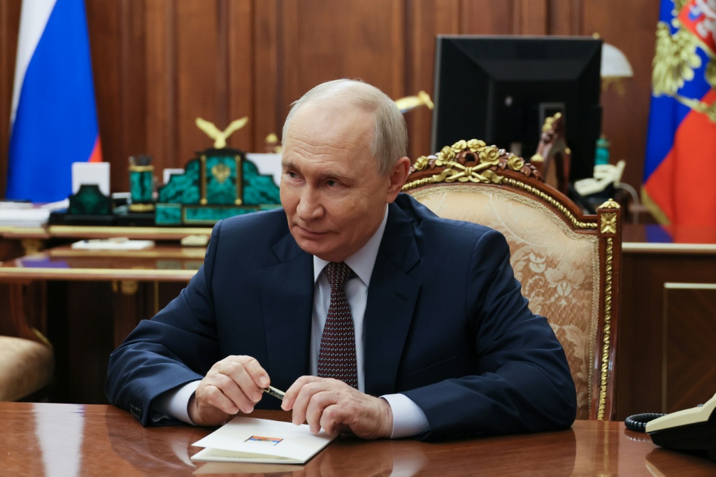 The Vatican said the pope had spoken to both Putin and Zelensky in recent days — Mikhail METZEL / AFP