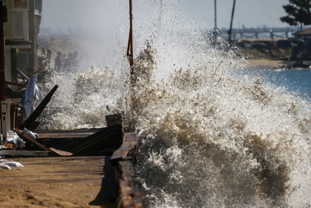 Powerful waves lash California coast as storm threatens more damage