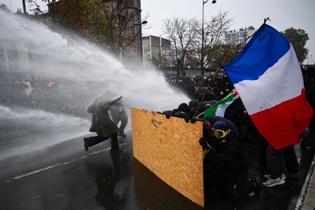 The government said police faced an 'extremely elevated level of violence' during the clashes — Aris MESSINIS / AFP