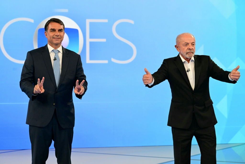 Bolsonaro leads Lula in final Brazil election polls