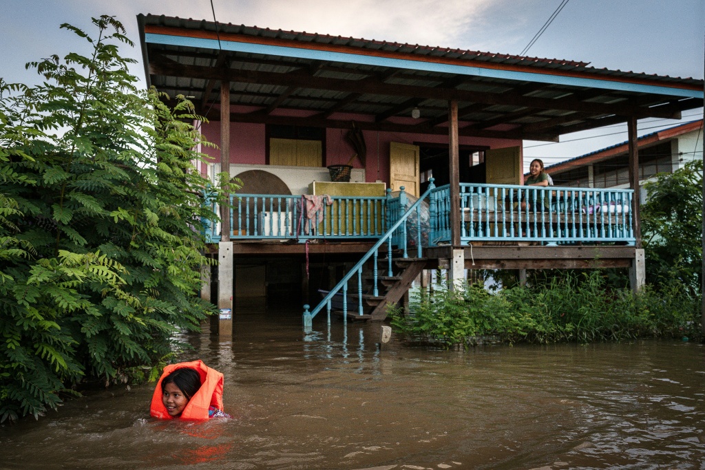 Residents who pay to raise their house face a bill between $3,000 and $30,000, depending on their property's size and height — Chanakarn LAOSARAKHAM / AFP