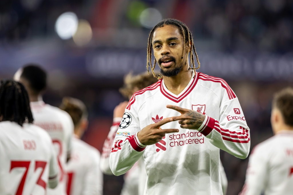 Barcola scores hat-trick as Liverpool hit LASK for six