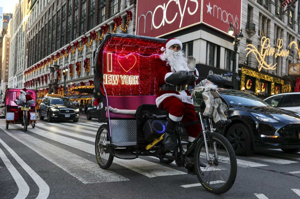 New York mulls stricter rules for tourist pedicabs
