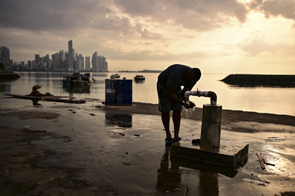 Small-scale fishermen in the eastern Pacific, including in Panama, are suffering from the impact of ocean warming caused by El Nino — MARTIN BERNETTI / AFP