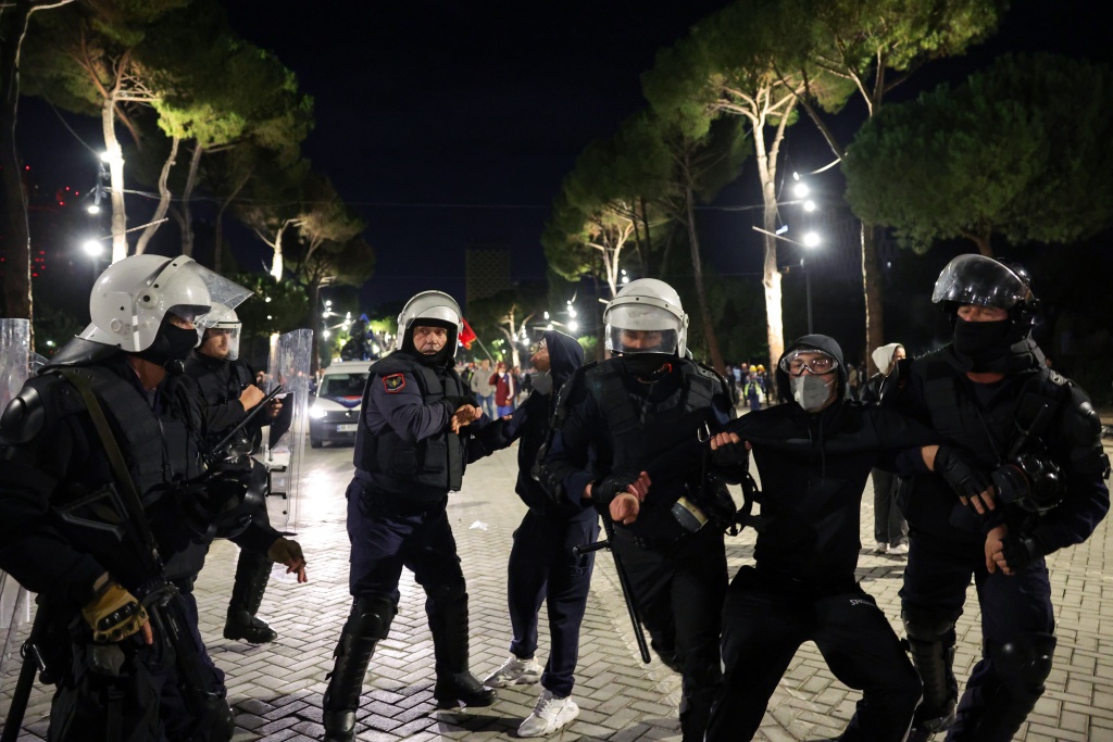 Rama's statement came as several hundred people in the capital staged a fresh protest outside his offices — Adnan Beci / AFP