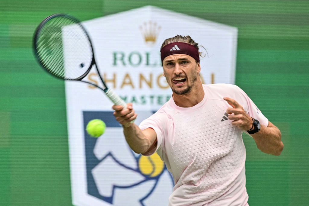 Top seed Zverev digs deep to reach Shanghai last 16