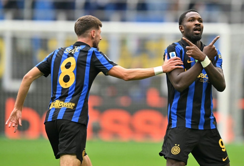 Inter rally late to down Fiorentina and regain Serie A lead