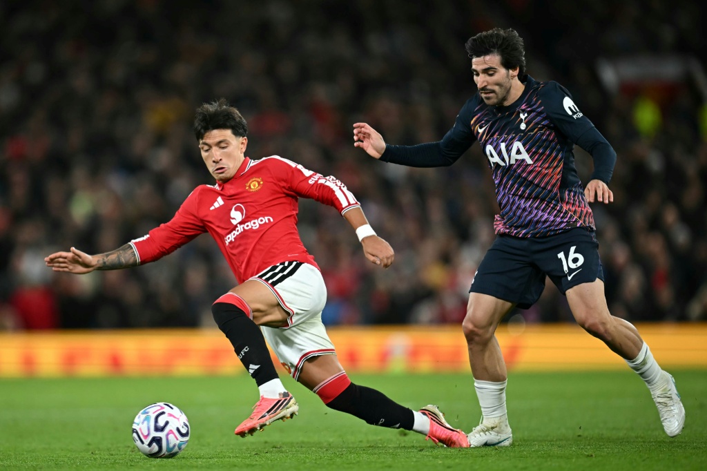 Man Utd have 'moved on' from Martinez outburst, says Carrick