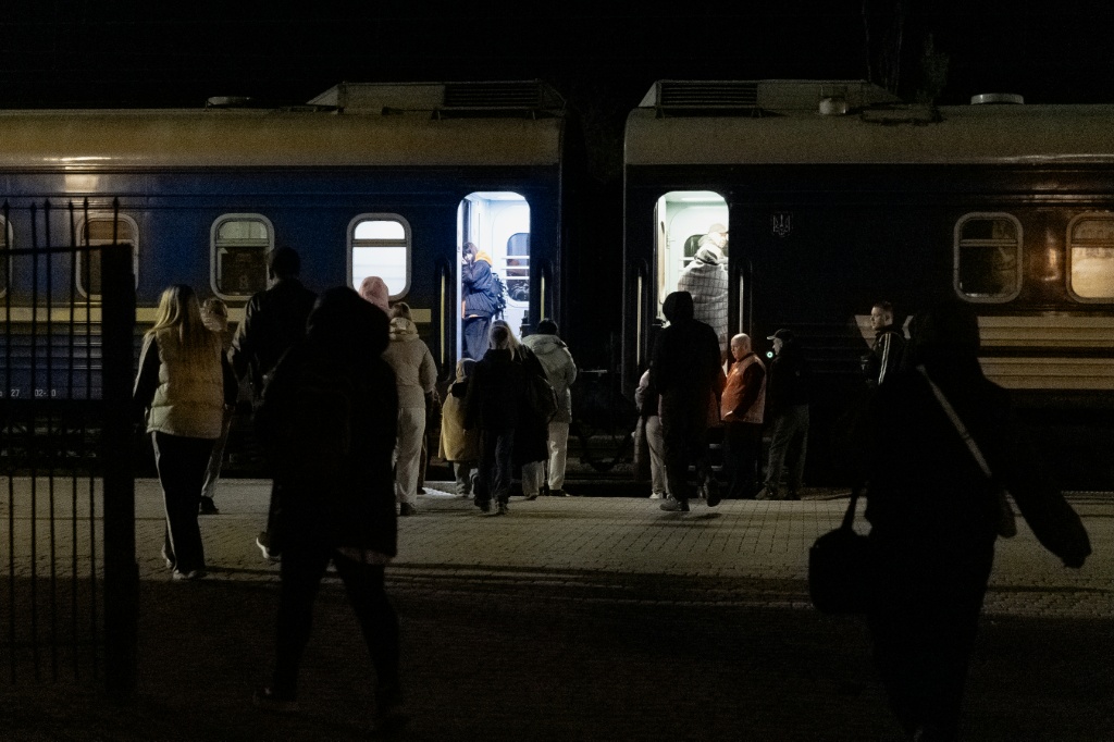 Since the beginning of 2026, Russian attacks have damaged 4,856 railway facilities — Tetiana DZHAFAROVA / AFP