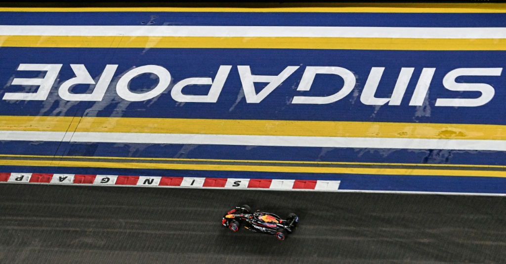 Verstappen revival to be put to the test in steamy Singapore