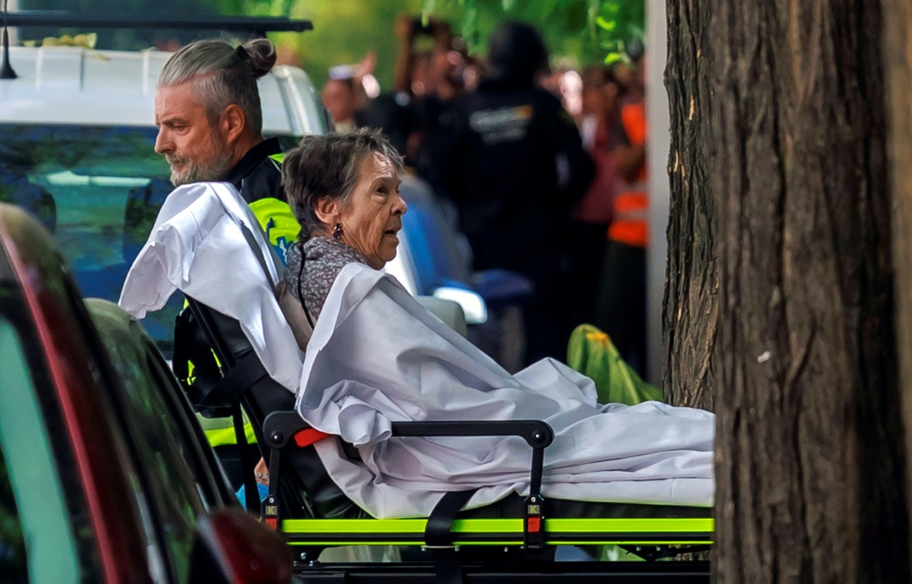 The Madrid tenants' union announced that the pensioner whose eviction sparked the crisis, Maricarmen Abascal, died on Wednesday — DANI DUCH / AFP