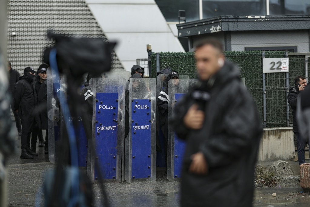 Govt takes control of Turkey's most-watched news channel