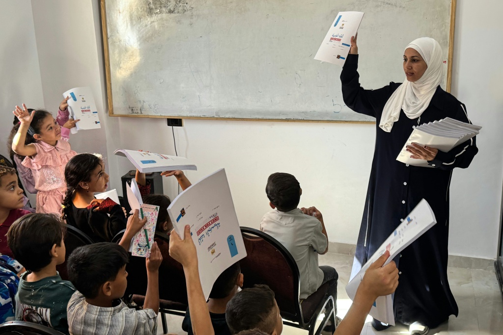 In Egypt's Sinai, Gazan builds school for children displaced by war