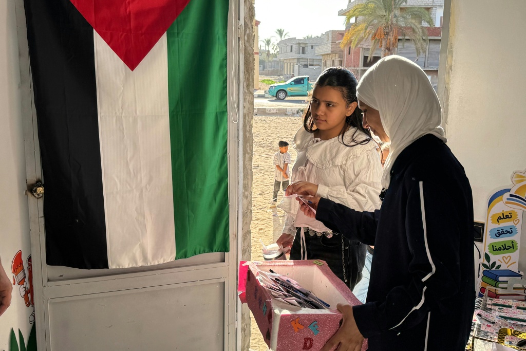 The school for Gazan children was opened by a fellow displaced Palestinian — Amr AHMED, Amr AHMED / AFP