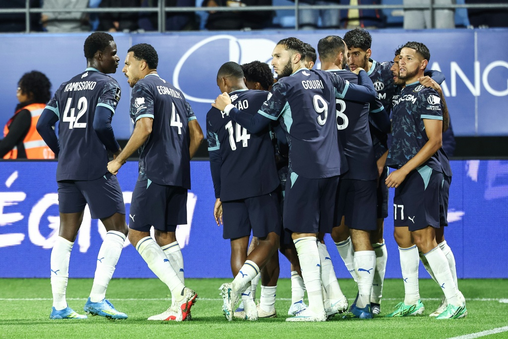 Marseille snap losing skid with win at Troyes