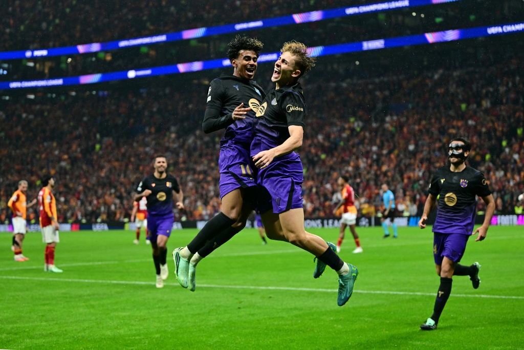 Yamal stays cool at boiling Galatasaray to lift Barcelona to victory