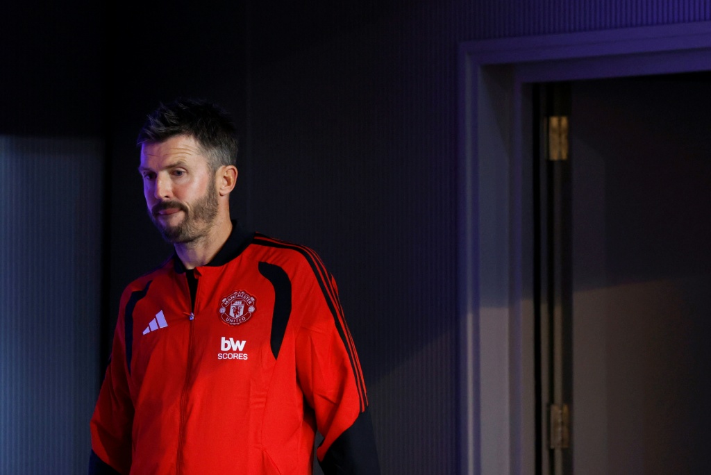 Carrick's Man United 'hungry and eager' to fix worst start in decades