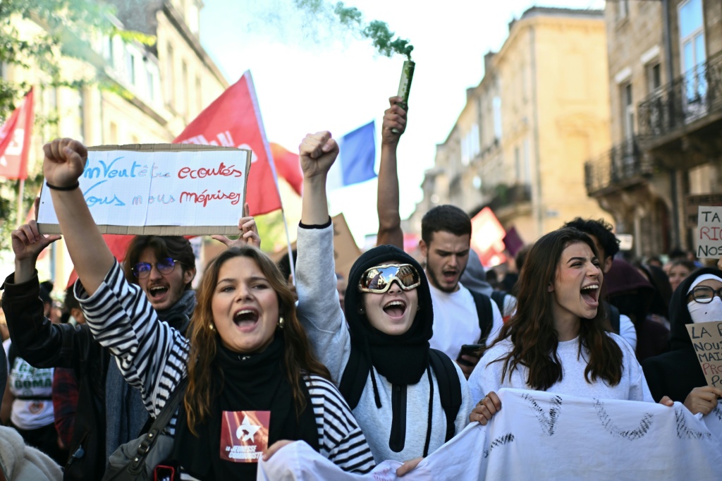 Students have asked for a direct meeting with the prime minister to discuss their demands — Christophe ARCHAMBAULT / AFP