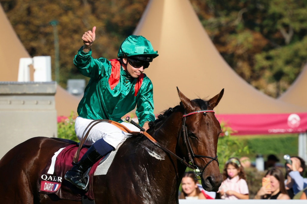 Daryz wins second successive Prix de l'Arc de Triomphe