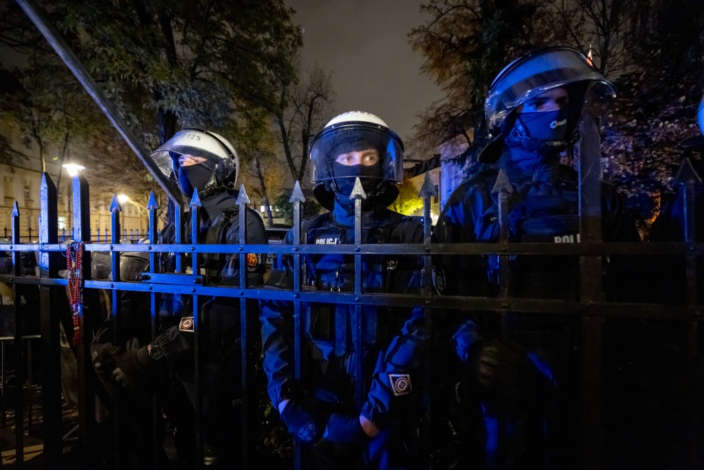Polish riot police deployed after court chief suspended