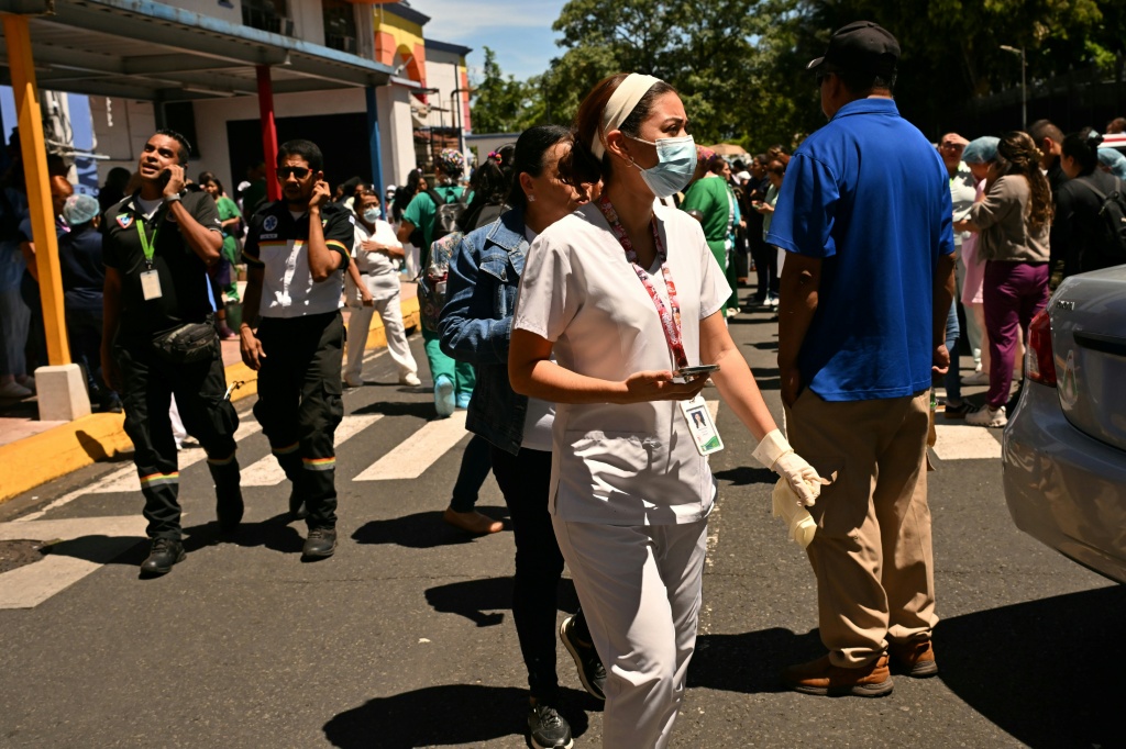 Major quake hits Panama, no deaths reported