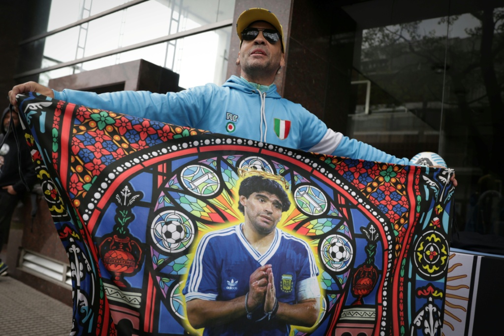 Closing arguments begin in Maradona death trial