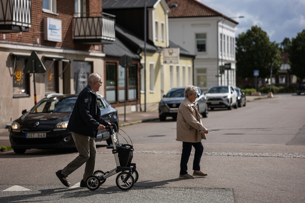 Life expectancy almost back to pre-Covid levels, says WHO