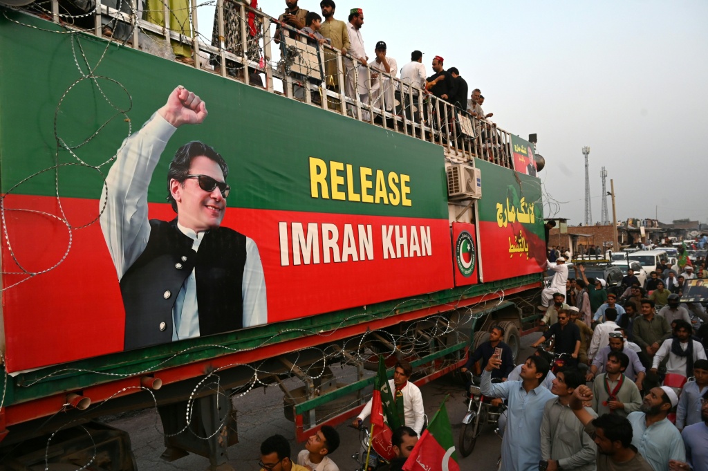 Talks between Imran Khan's party and the Pakistani government hit an impasse hours before the protest march began — Abdul MAJEED / AFP