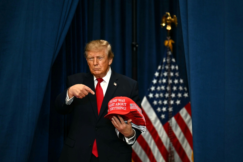 US President Donald Trump rallied supporters at a campaign event in Lubbock, Texas one week before the 2026 midterm elections, and announced a loosening of oil and gas methane rules — Kent NISHIMURA / AFP