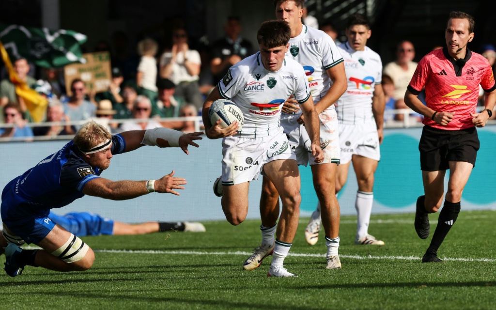 Axel Desperes also scored twice in Pau's win at Vannes — Fred TANNEAU / AFP