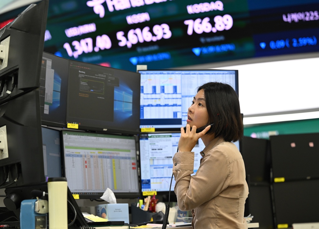 Tech stocks lead rout after US inflation fuels rate hike bets