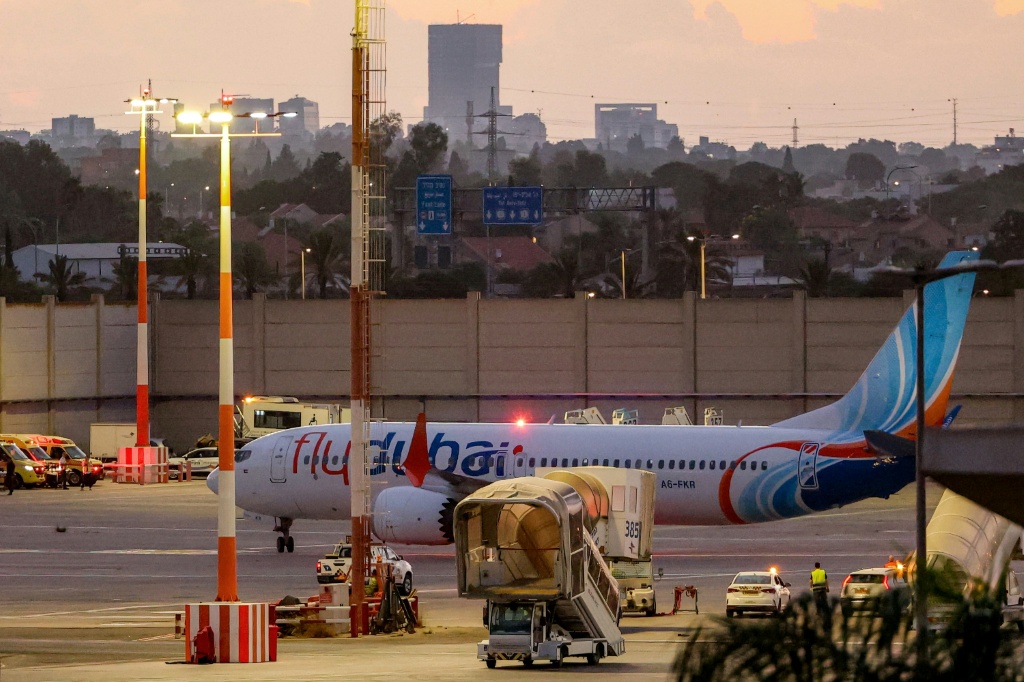 Pilot in flydubai attack says could not let 'all those people die'