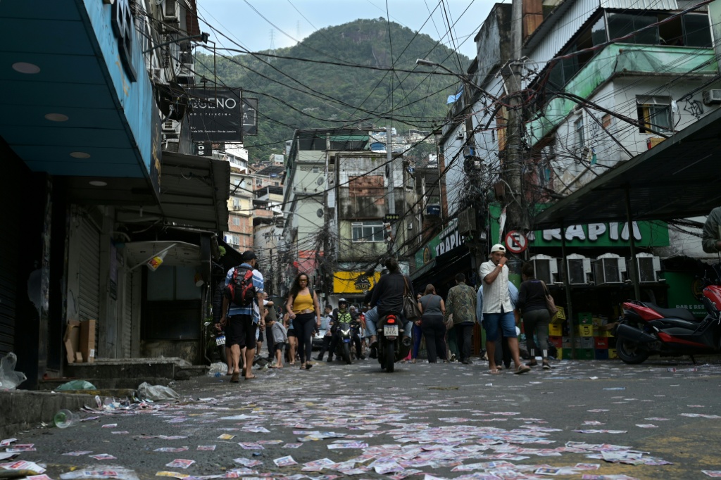 Crime and poverty are key concerns for voters in Rocinha, Brazil — Tercio TEIXEIRA / AFP