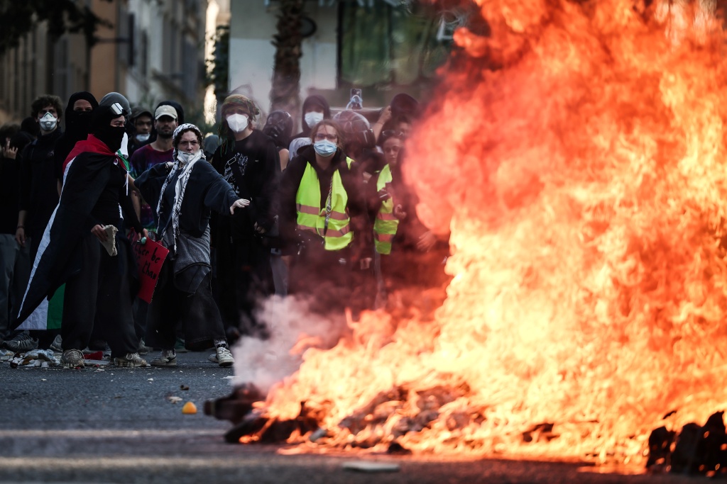 Clashes erupted in Paris — Matthieu RONDEL / AFP