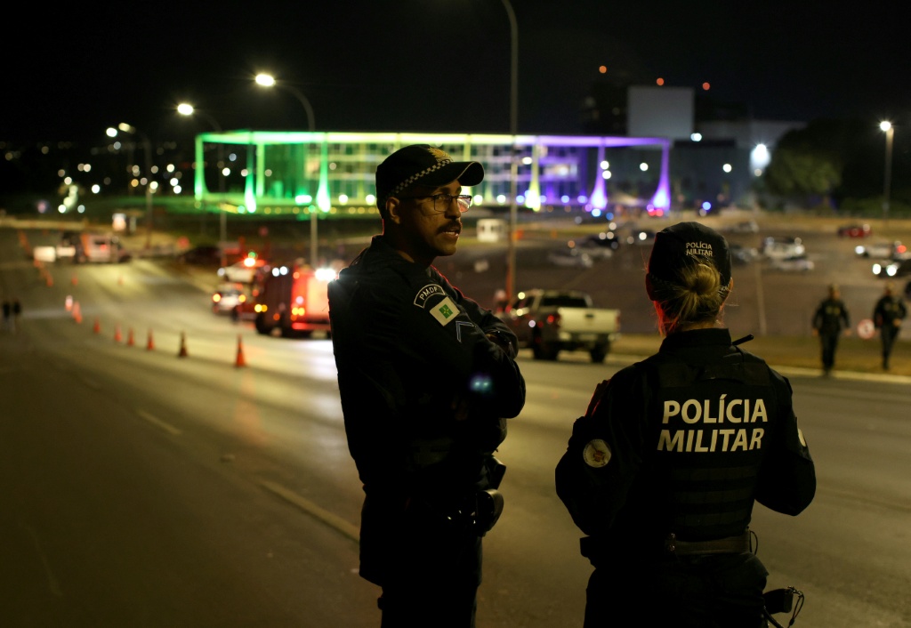 Brazil probing possible bomb placed outside Supreme Court
