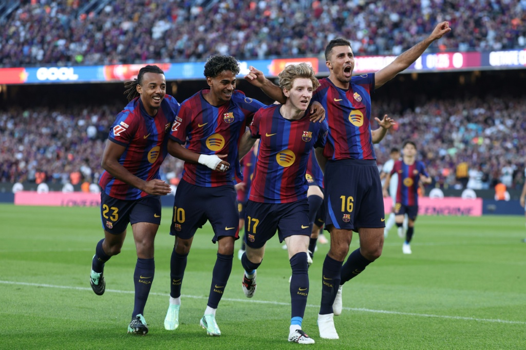 Anthony Gordon struck for Barcelona as they beat Getafe to continue their perfect start to the season — Lluis GENE / AFP