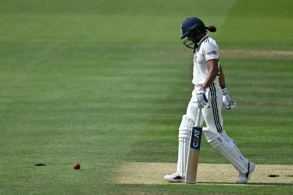 Mandhana named India women's team captain after Kaur quits