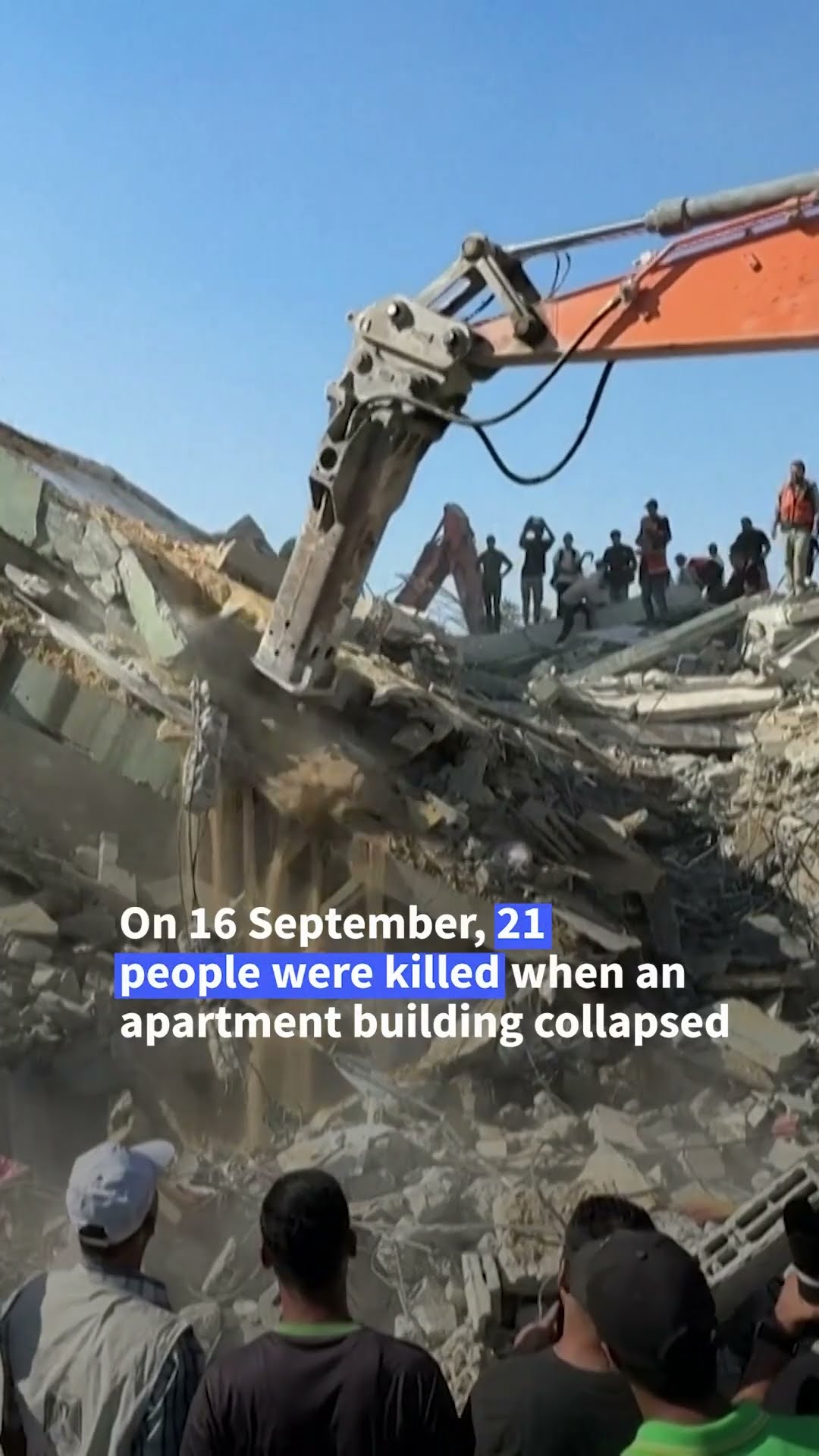 Palestinians shelter in Gaza buildings at risk of collapse | AFP