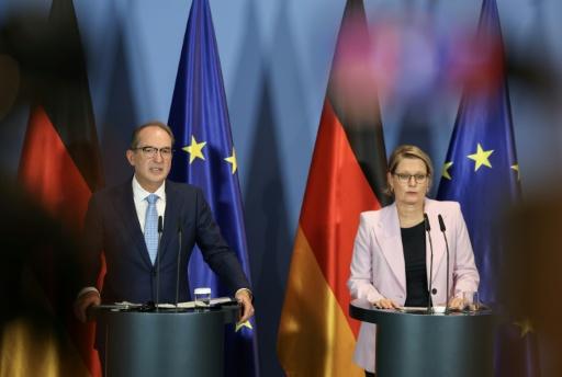 Nach CSD-Anschlag: Regierung legt Zehn-Punkte-Plan gegen islamistischen Terrorismus vor