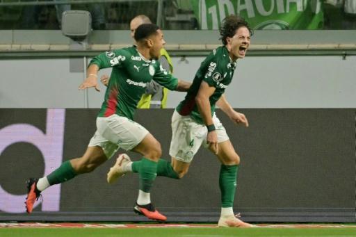 Palmeiras lamenta ajustado triunfo ante Liga y Corinthians le empata a Estudiantes en Libertadores