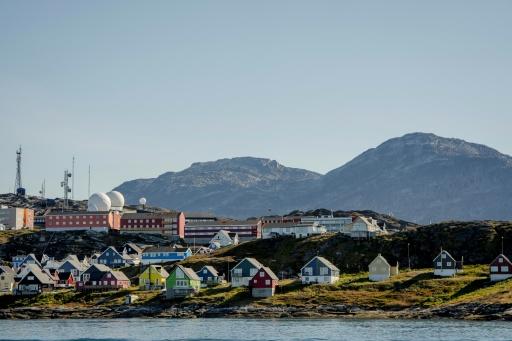 Des maisons et d’autres bâtiments à Nuuk, au Groenland, le 6 septembre 2026 — Mads Claus Rasmussen / AFP