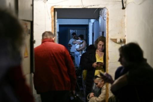 Air alerts force local residents to seek shelter — Genya Savilov / AFP