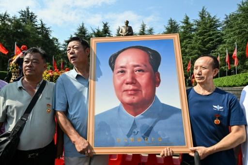 Seguidores honran a Mao 50 años después de su muerte