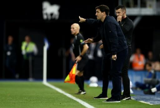 El entrenador Andoni Iraola da instrucciones a sus jugadores del Liverpool en la victoria ante el Ipswich Town en la Premier League. En Ipswich (este de Inglaterra), el 4 de septiembre de 2026 — Henry NICHOLLS / AFP