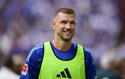 Schalke: Dzeko erstmals seit März in Startelf