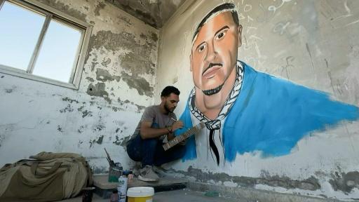 Gaza artist paints mural honouring US rapper Macklemore