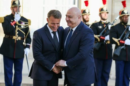 Macron busca apoio internacional para mobilizar Exército libanês e desarmar Hezbollah